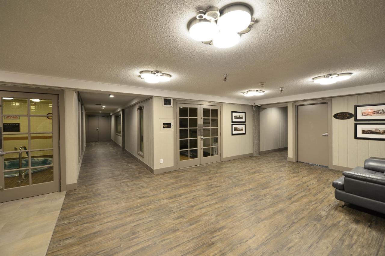 Prestige Mountain Resort Rossland Bagian luar foto